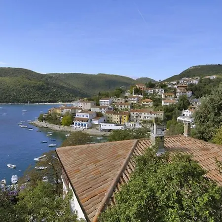 House In With Terrace, Air Conditioning, Wi-fi, Washing Machine Holiday home *
