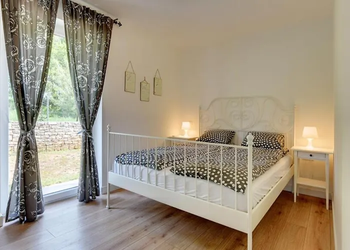 House In With Terrace, Air Conditioning, Wi-fi, Washing Machine *