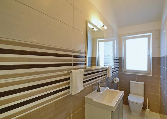 House In With Terrace, Air Conditioning, Wi-fi, Washing Machine Vakantiehuis *