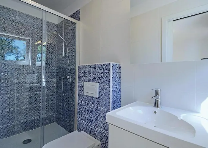 House In With Terrace, Air Conditioning, Wi-fi, Washing Machine * Nedeščina