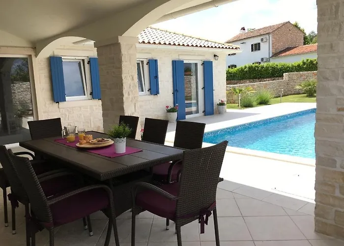 House In With Terrace, Air Conditioning, Wi-fi, Washing Machine Vakantiehuis *